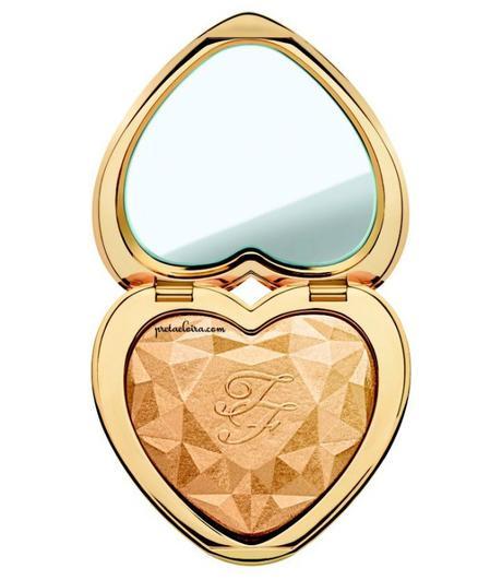 Novedades en Too Faced: Love Light Highlighter too-faced-natural-love-6