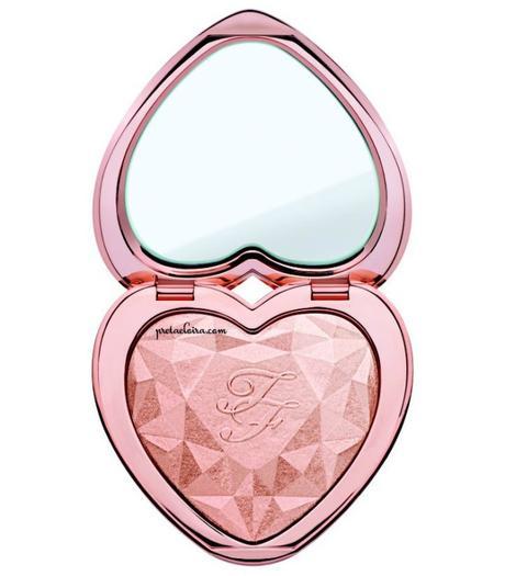 Novedades en Too Faced: Love Light Highlighter too-faced-natural-love-5