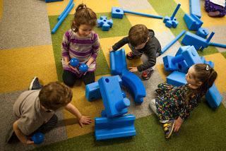 Talleres lúdicos, educativos y dinámicos con Imagination Playground. HAGS.