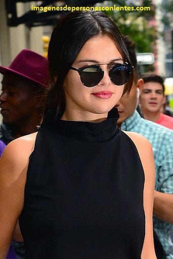 4 Fotos de selena gomez con lentes de sol para cara redonda - Paperblog