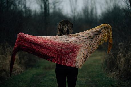 2566.- Hot right now ravelry Andrea Mowry