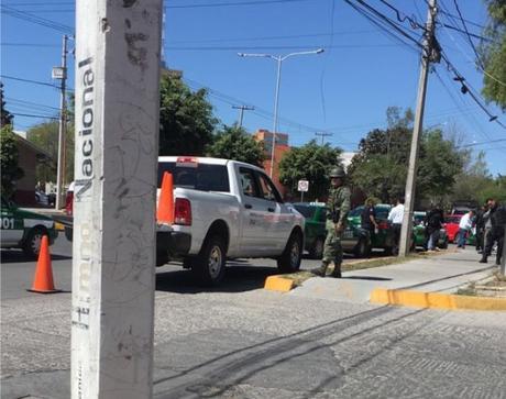 SCT pone retenes contra Ubers con ayuda de taxistas, militares y policías