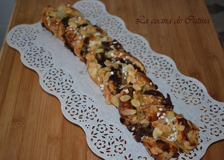 Trenza de hojaldre rellena de cheesecake y chocolate negro