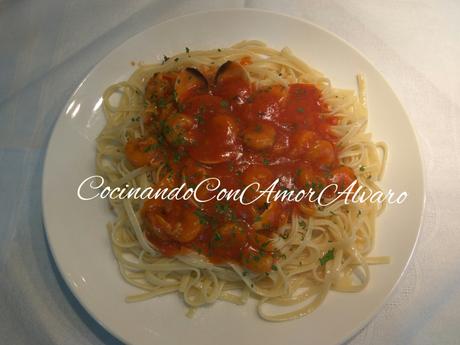 Tallarines con Gambas y Almejas