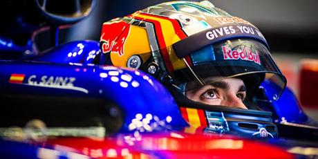 Carlos Sainz quiere seguir manteniendo el duelo con Alonso en pista