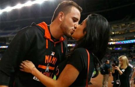 Nació Penélope: la hija de fallecido lanzador cubano José Fernández