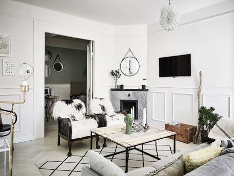 Un tercio de la vivienda para la cocina sillas thonet 209 pisos con paredes de cristal piso sueco gran mesa comedor decoración interiores cocina grande piso pequeño casas amplias para dos blog decoración nórdica 