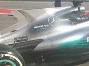 Mercedes estrena aleta tiburón test Barcelona