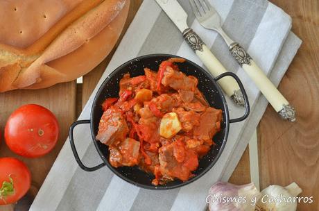 Carne con Tomate y Pimientos.