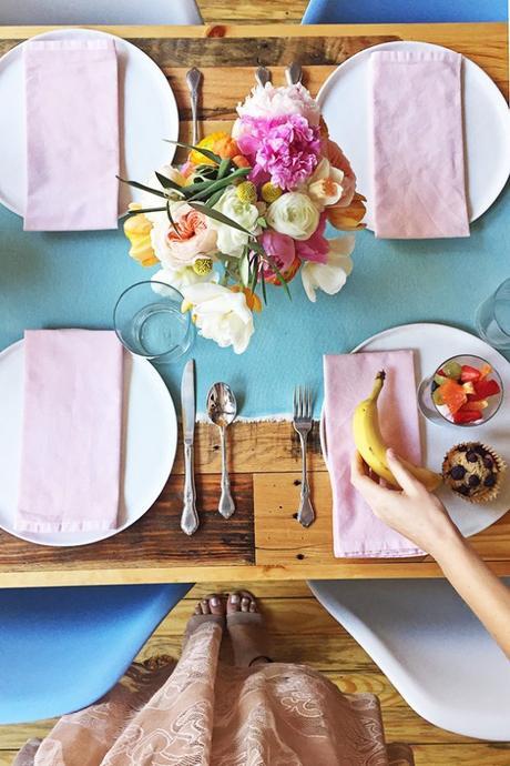 Color y primavera sobre la mesa