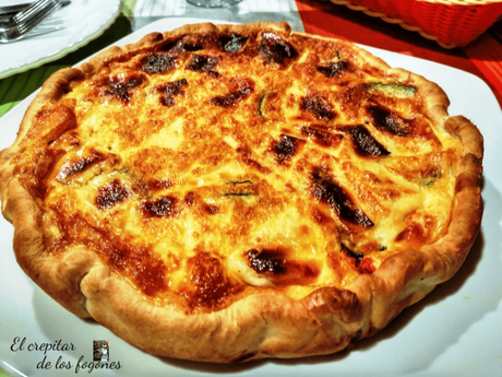 TARTA DE TOMATE, CALABACÍN Y QUESO FUNDIDO