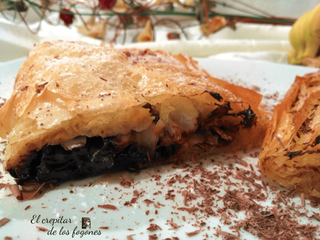 STRUDEL DE PLÁTANO CON ALMENDRA Y CHOCOLATE