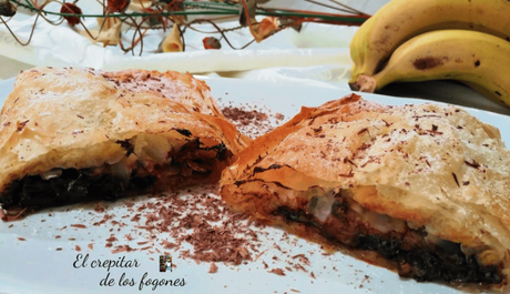 STRUDEL DE PLÁTANO CON ALMENDRA Y CHOCOLATE