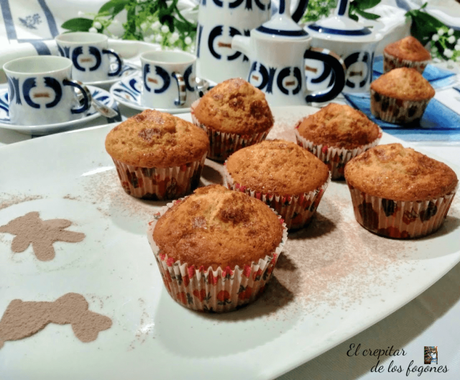 MAGDALENAS DE CAFÉ CON CACAHUETES