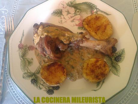 Braones de cordero en salsa de huevo y avellanas/Patatas asadas con pimentón