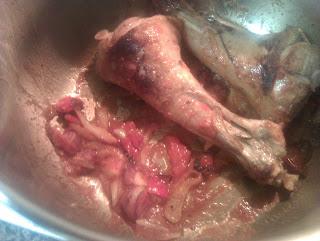 Braones de cordero en salsa de huevo y avellanas/Patatas asadas con pimentón