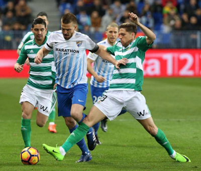 Bocado al crédito de Romero