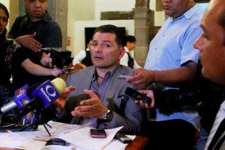 Denuncian irregularidades e influencia de poderes en Instituto de la Mujer