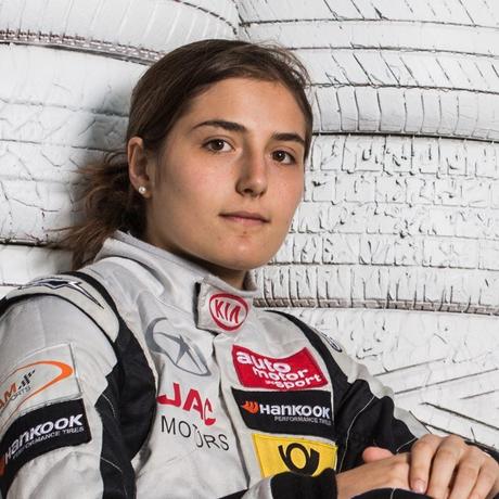 Entrevista a Tatiana Calderón, la nueva piloto reserva de Sauber