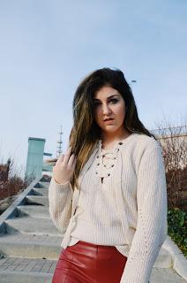 LACE UP SWEATER