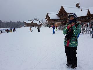 ESQUIANDO EN LAKE LOUISE SKI RESORT ESQUIANDO EN LAKE LOUISE SKI RESORT