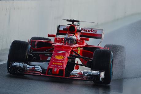 Raikkonen domina la jornada matinal del día 4 de test en Barcelona