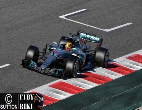 Hamilton se pierde la jornada matinal por un fallo eléctrico en su W08