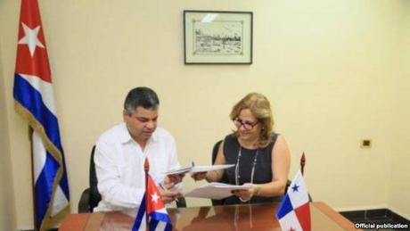 Cuba y Panamá firman acuerdo migratorio