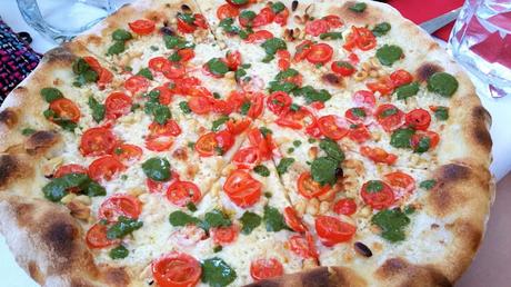 Pizzería-focaccería vegana vegetariana Zeneize, cumpleaños y novedades