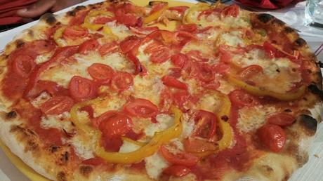 Pizzería-focaccería vegana vegetariana Zeneize, cumpleaños y novedades