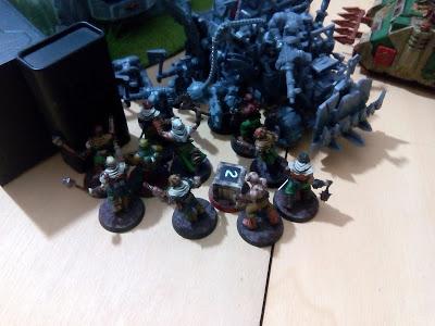 Orkos vs Guardia de la Muerte, Purgar y Controlar