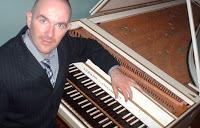 Experimentando con un clavecín en clase de piano