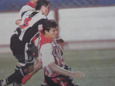 04 de Marzo en Alianza Lima [Himno Blanquiazul]