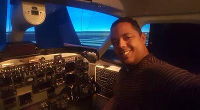 Muere piloto cuando avioneta se estrella en Villa Tapia.