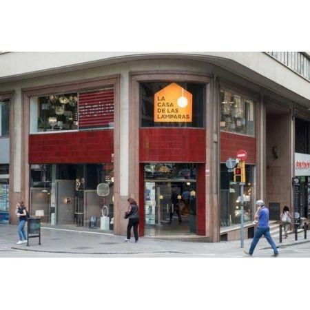 El edificio que alberga nuestra tienda de lámparas en Barcelona tiene historia
