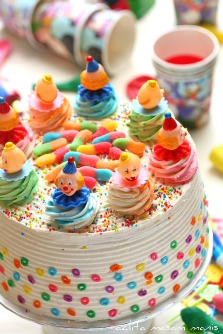 TARTA ARCOIRIS A CUADROS TARTA ARCOIRIS A CUADROS