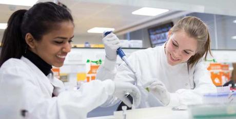 Transferencia de una escuela de medicina europea o sudamericana a los Estados Unidos