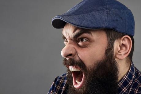 Cerebro, exabruptos y decir groserías