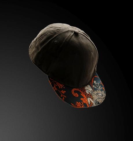 Amstel lanza una colección de ropa y complementos con tela de Espolín para celebrar las Fallas 2017