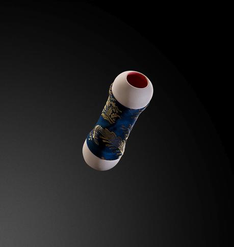 Amstel lanza una colección de ropa y complementos con tela de Espolín para celebrar las Fallas 2017