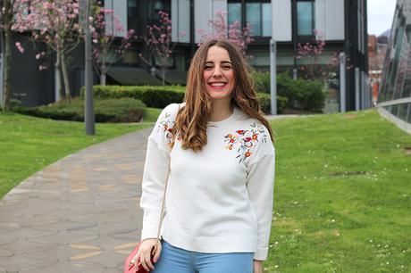 Sportychic con jersey bordado