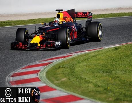 Ricciardo no cree que Red Bull esté a nivel de Mercedes ni de Ferrari