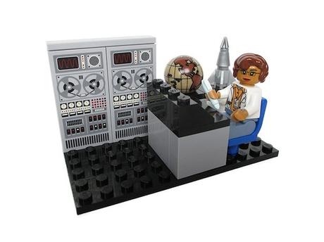 women-of-nasa-legos-johnson