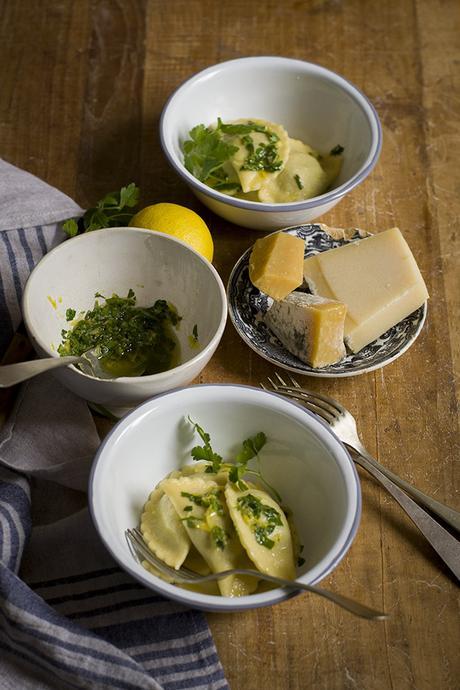 RAVIOLI DE ALCACHOFA CON GREMOLATA RAVIOLI DE ALCACHOFA CON GREMOLATA