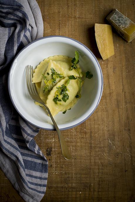 RAVIOLI DE ALCACHOFA CON GREMOLATA RAVIOLI DE ALCACHOFA CON GREMOLATA