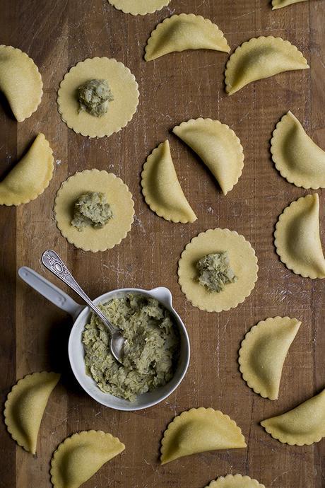 RAVIOLI DE ALCACHOFA CON GREMOLATA RAVIOLI DE ALCACHOFA CON GREMOLATA