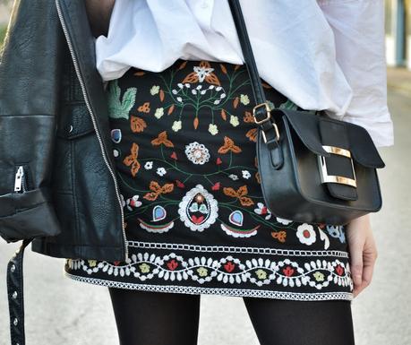 EMBROIDERED SKIRT