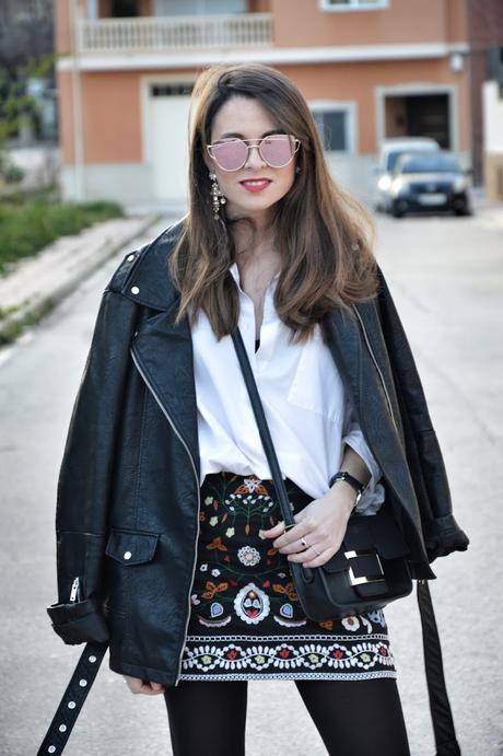 EMBROIDERED SKIRT