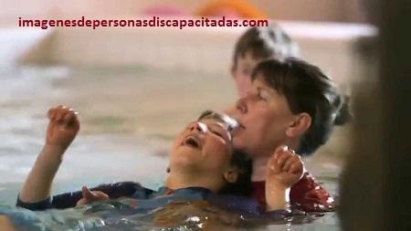 ejercicios para niños discapacitados natacion