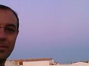 Disfrutando alfombra verde